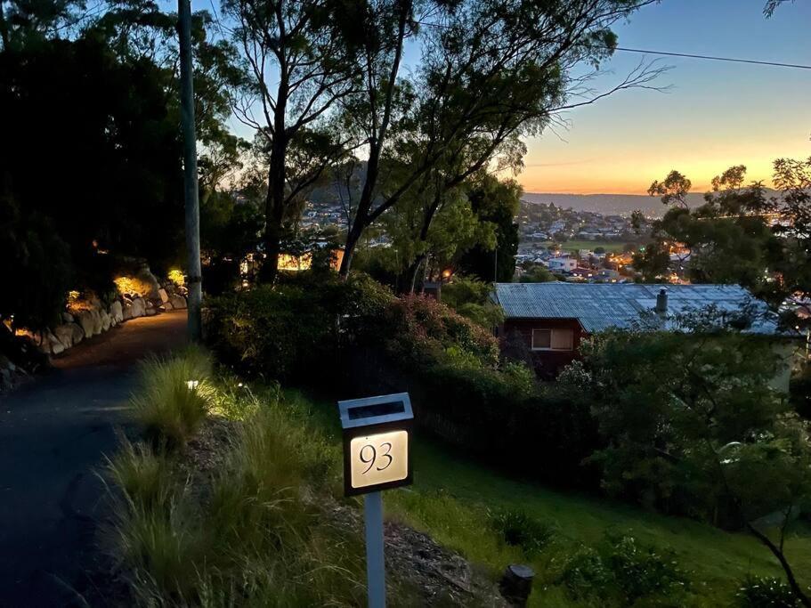 Apartment Spacious - Warm And Welcoming In Lindisfarne, 8 Min From Cbd *
