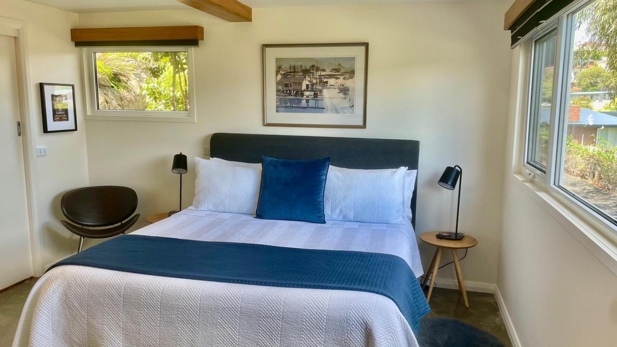 Apartment Spacious - Warm And Welcoming In Lindisfarne, 8 Min From Cbd Lindisfarne